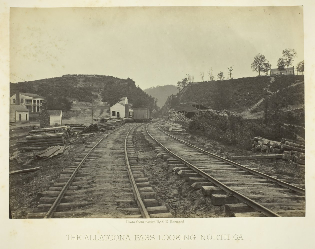 Allatoona-passet, der ser mod nord, GA, 1866. af George N. Barnard