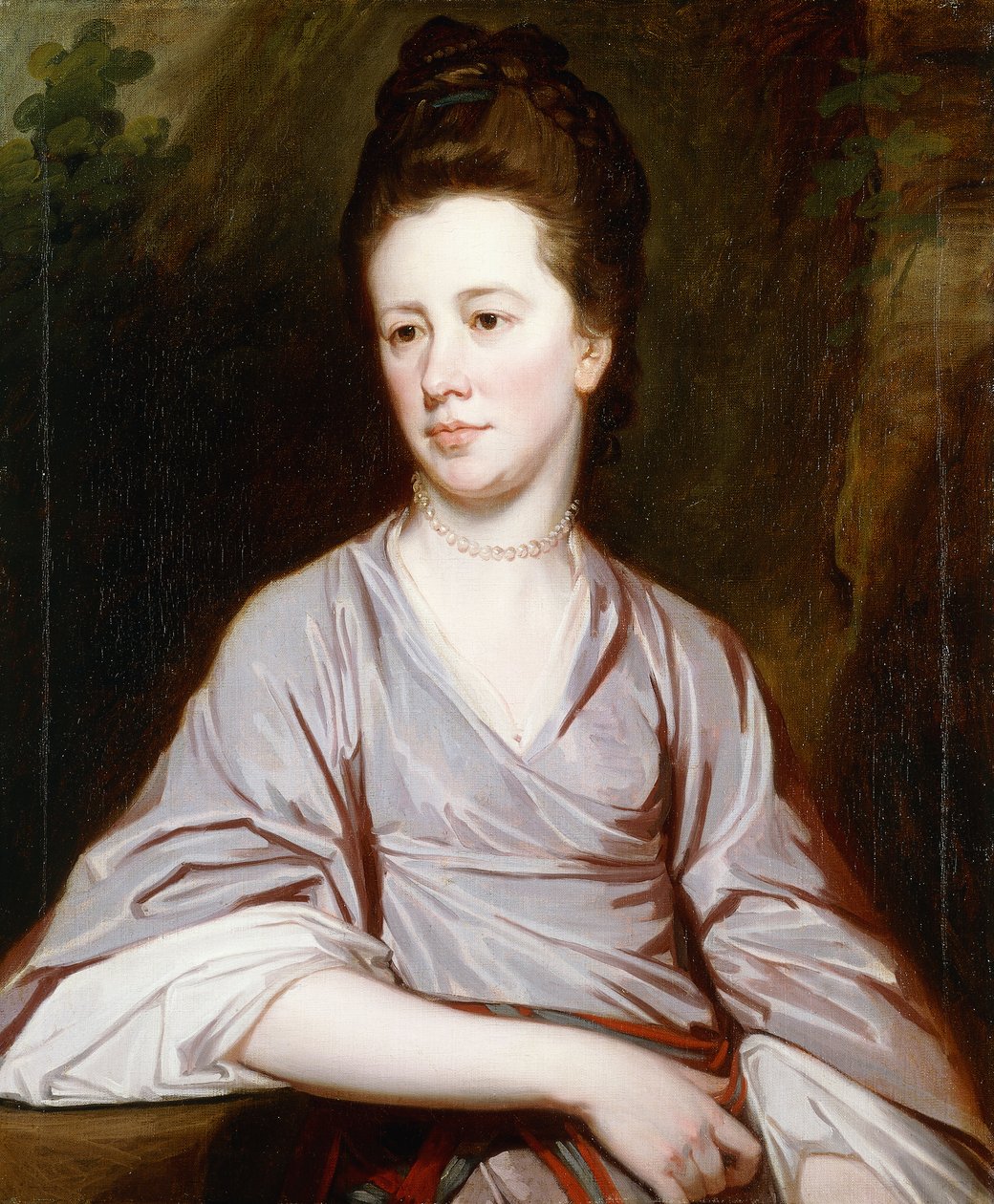 Portræt af Miss Joan Knatchbull, siddende halvlængde iført en lilla kjole og en perlehalskæde, af George Romney