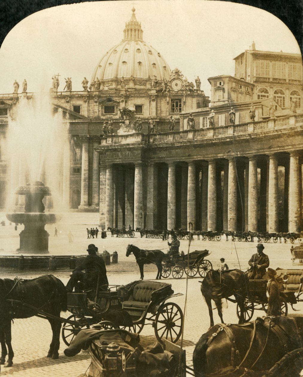 Vogne ved springvandet på Peterspladsen, Rom, Italien, c1909. af George Rose