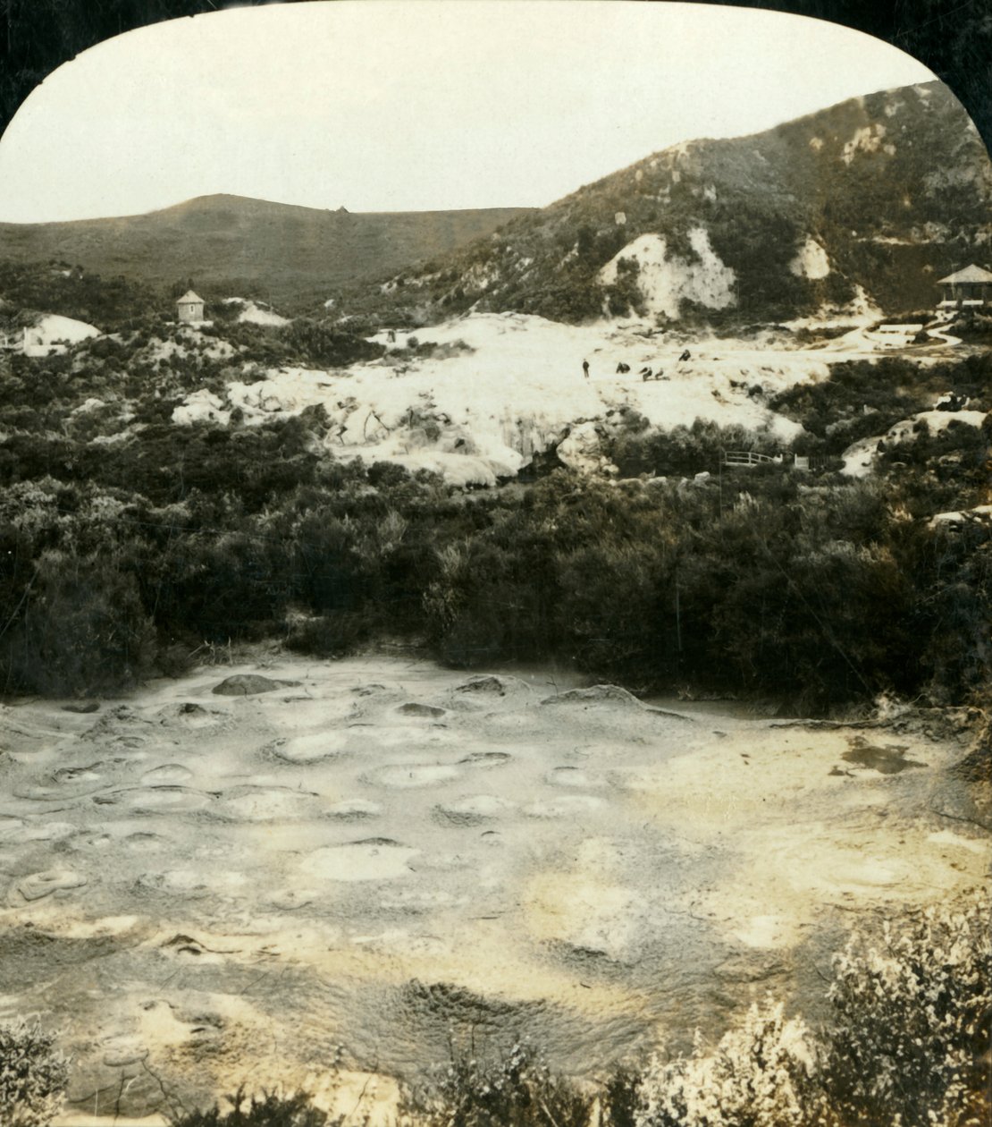 The Porridge Pot, Whaka, Rotorua, New Zealand, c1909. af George Rose