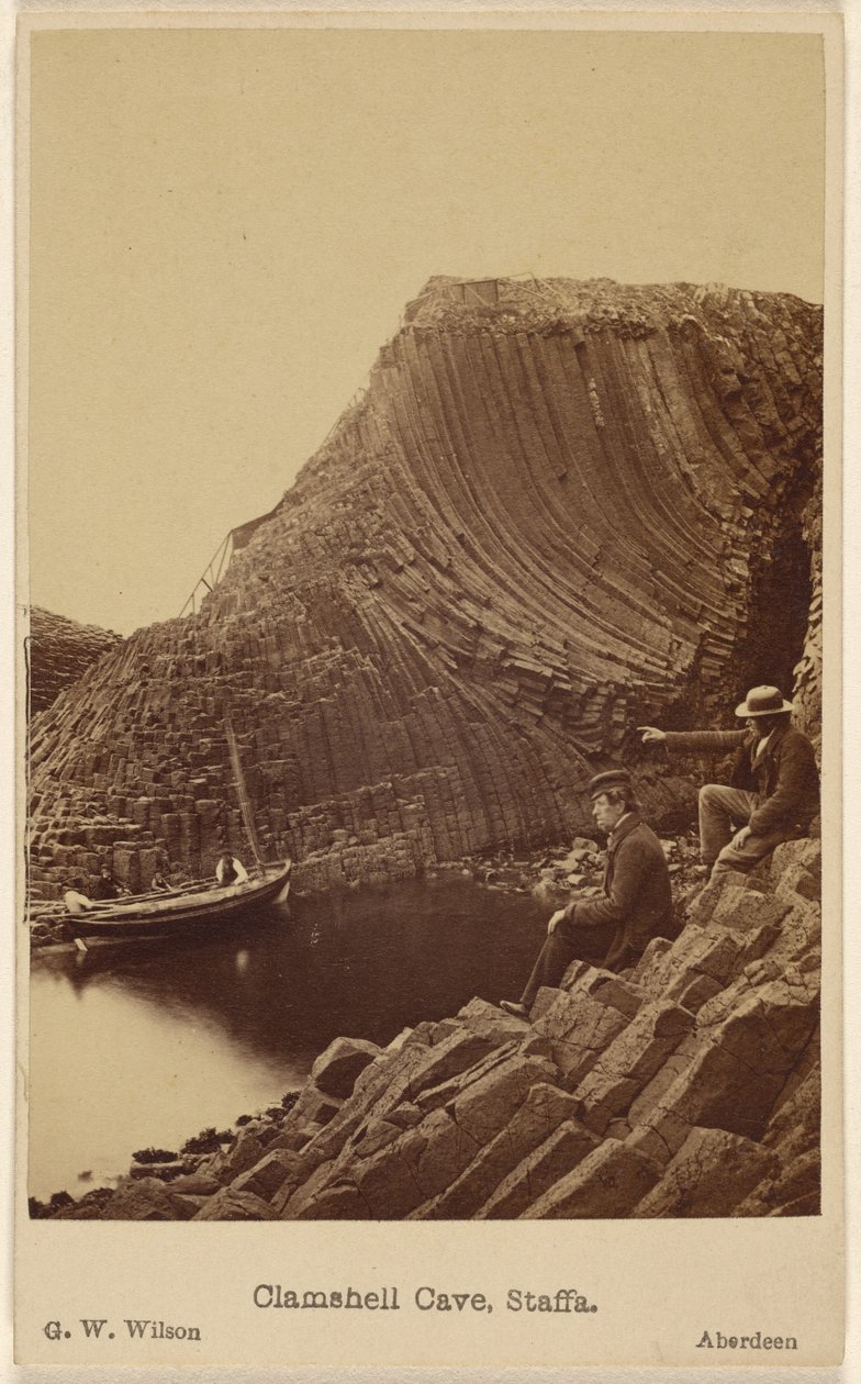 Clamshell Cave, Staffa af George Washington Wilson
