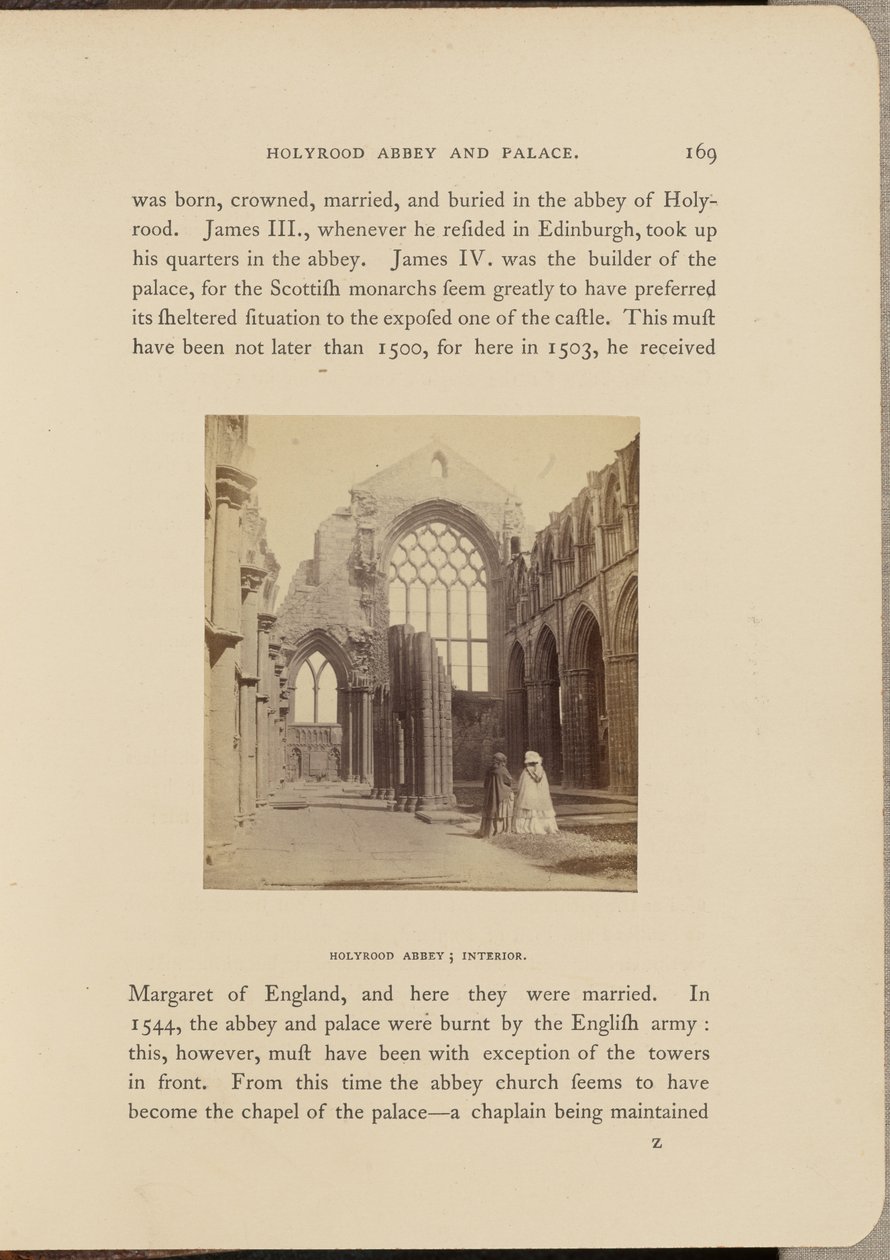 Holyrood Abbey; interiør af George Washington Wilson