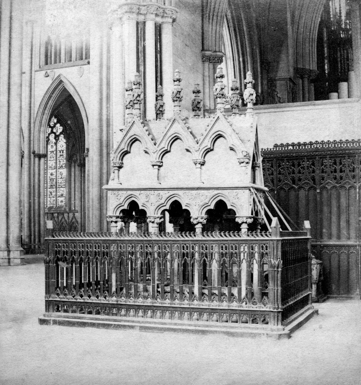 Monument af Walter de Grey, York Minster, York, North Yorkshire, begyndelsen af det 20. århundrede. af George Washington Wilson