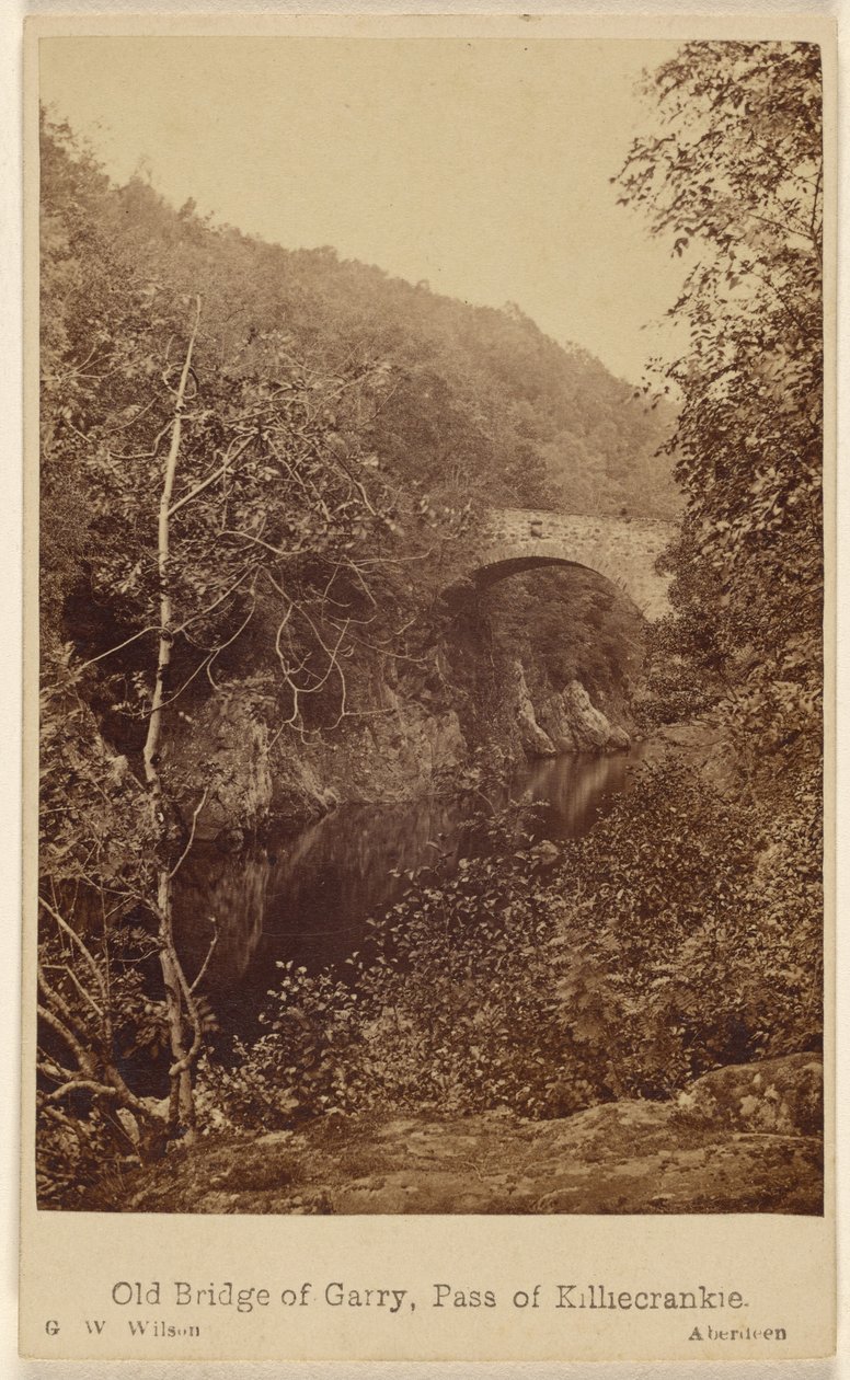 Old Bridge of Garry, Pass of Killiecrankie. af George Washington Wilson