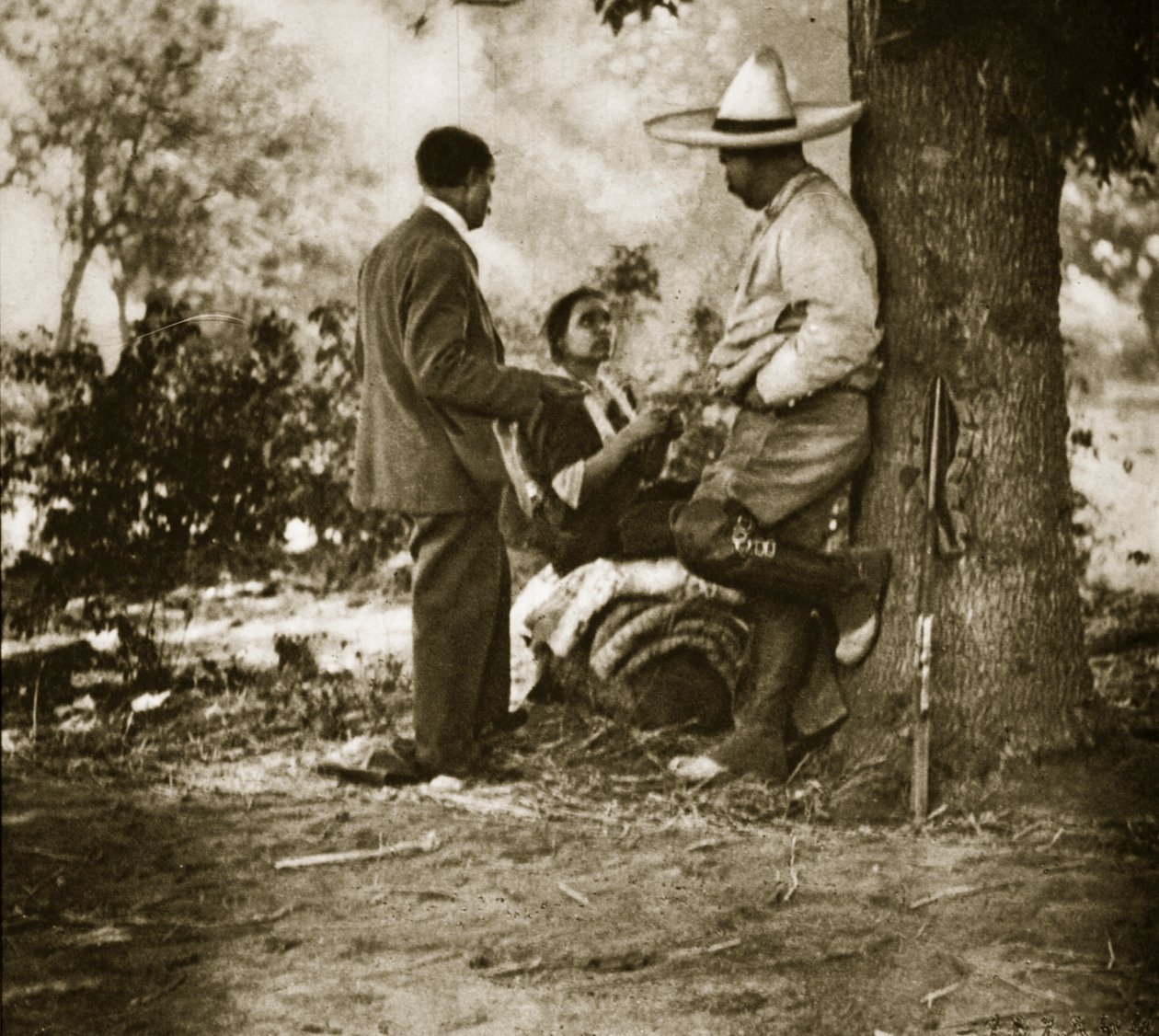 Pancho Villa på hans ranch, 1920-23 (bw foto) af Gerald Brandon