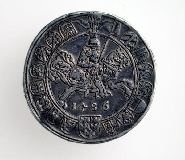 Guildiner (taler) af Sigismund (1439-96) Greve af Tirol, Hall Mint, 1486 (forside) (sølv) (for bagside se 168059) af German School