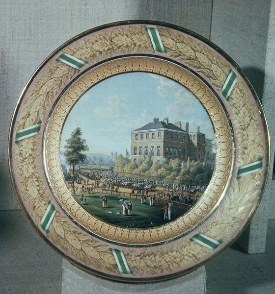 Meissen tallerken, dekoreret med en scene af Apsley House med en parade af kavalerisoldater, ca. 1818 (porcelæn) af German School