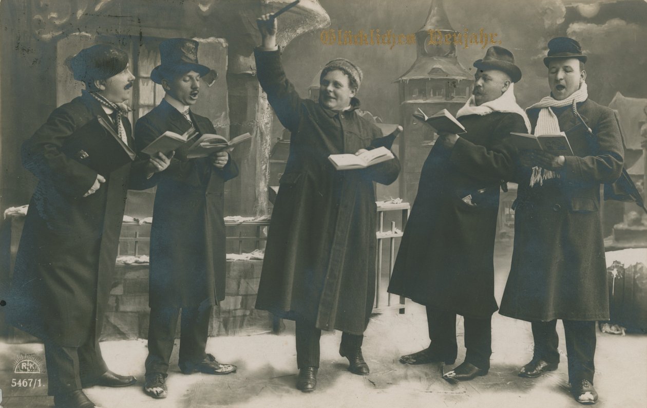 Postkort af tyskere, der synger nytåret ind, sendt den 31. december 1913 (s/h-foto) af German Photographer