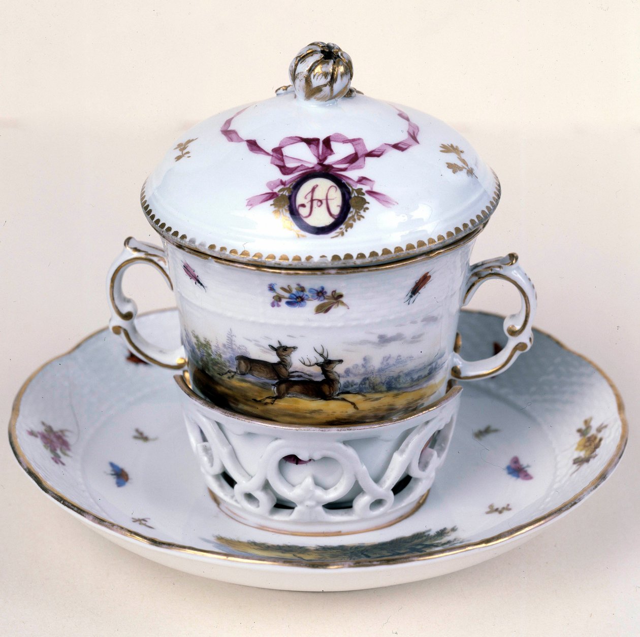Aspekop i porcelæn fra det 19. århundrede (bruges til at drikke varme drikke). tysk fremstilling. Besancon. Museum for Skønne Kunster af German School