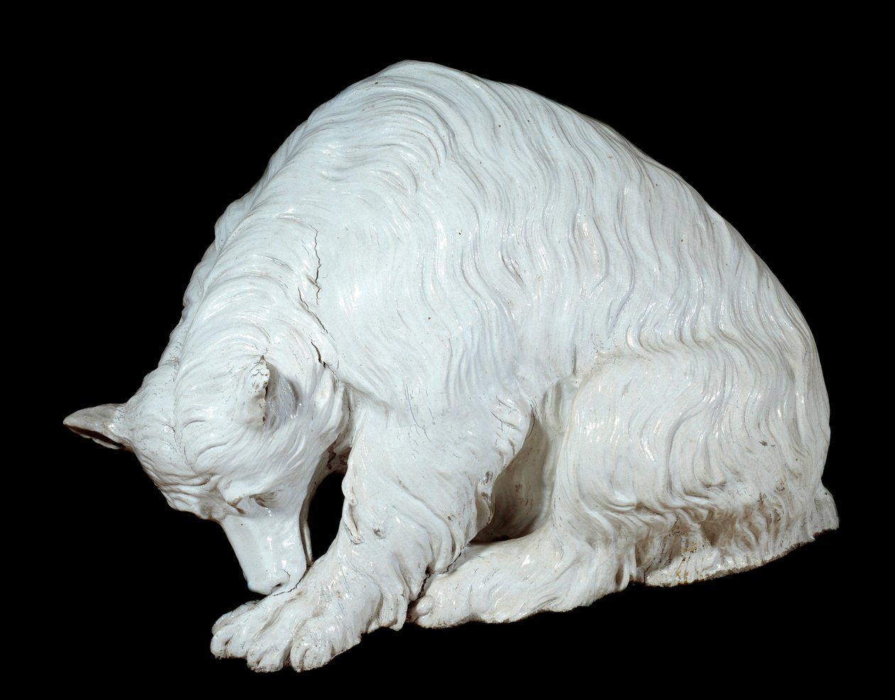 Tysk kunst: Hård porcelænsbjørn fra berlin, ca. 1732 - 1735. Meissen porcelænsskulptur. Mål: 0,58 x 0,50 x 0,09 m. Sevres. Porcelænsfremstilling af German School