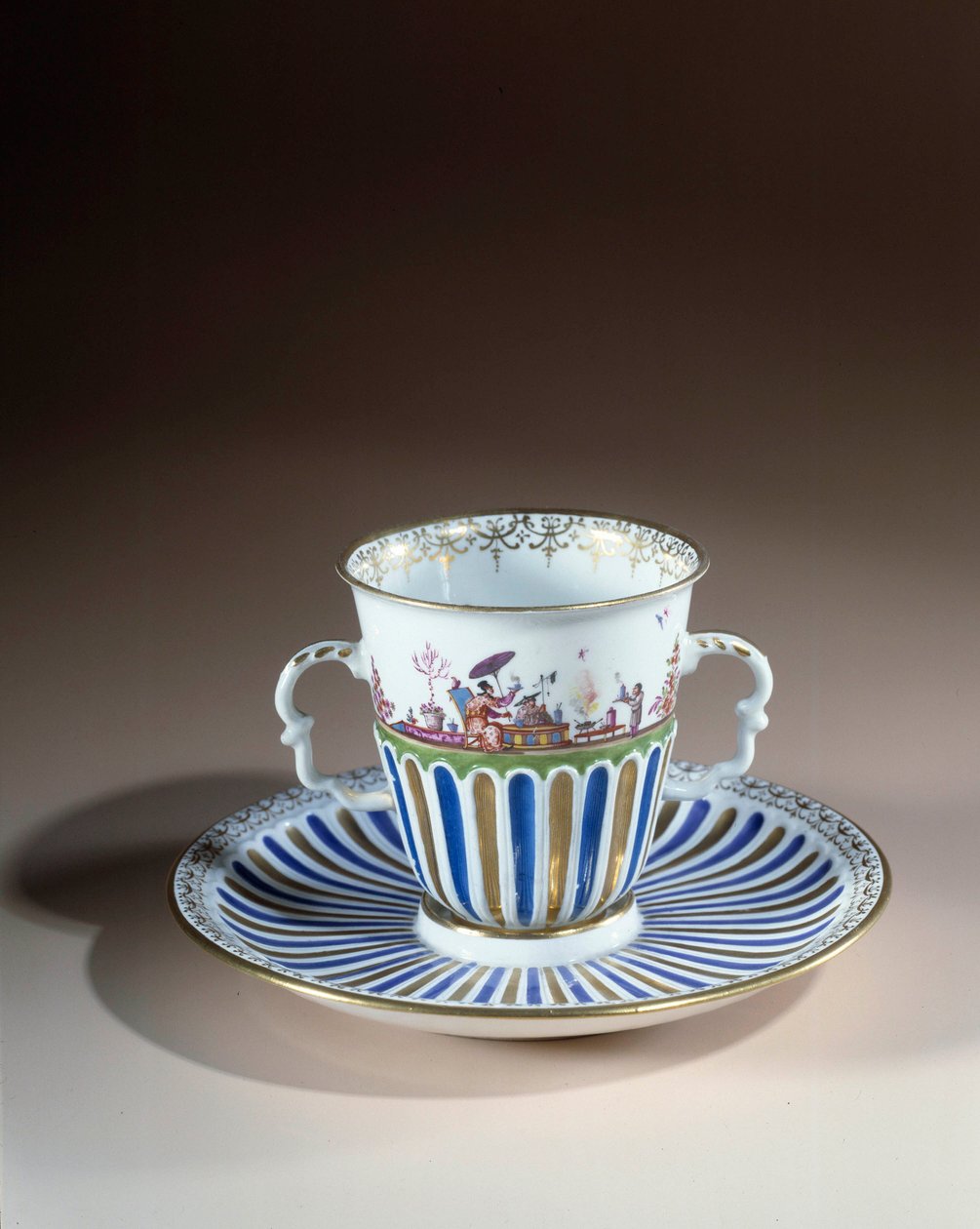 Tysk kunst: Krus med trembleuse-dekor i porcelæn fra Meissen. 1730. Paris, dekorativ kunst af German School