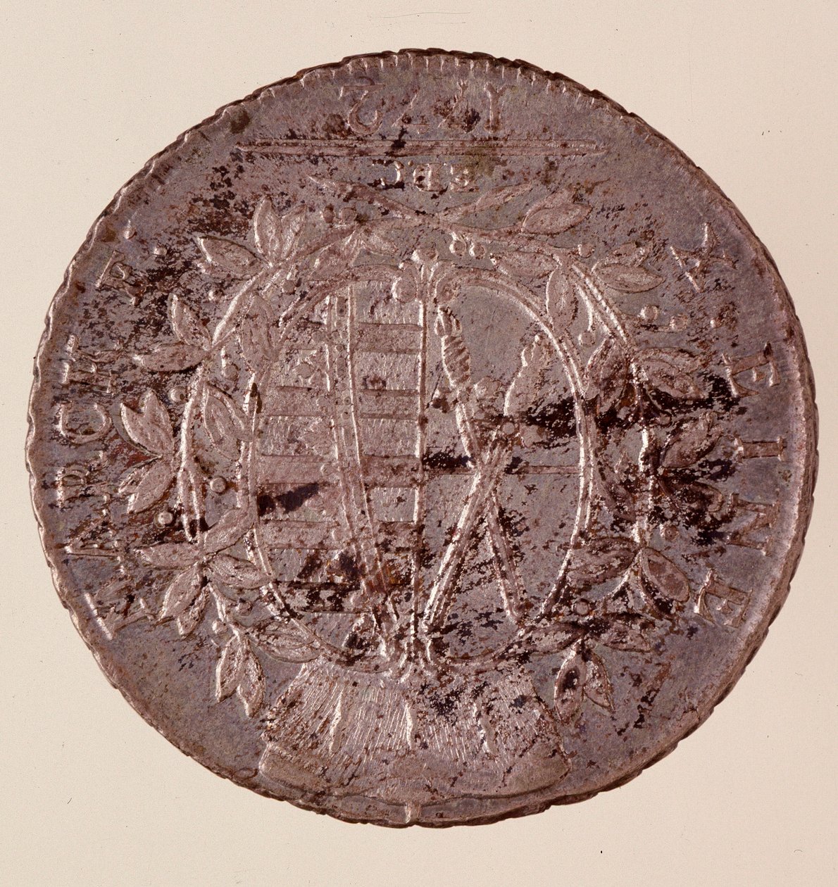 Sølvmønt (thaler) fra Sachsen: Frederik Augustus I af Sachsen (Frederik Auguste I af Sachsen) (1750-1827). Diam. 3,9 cm Napoli, museo archeologico af German School