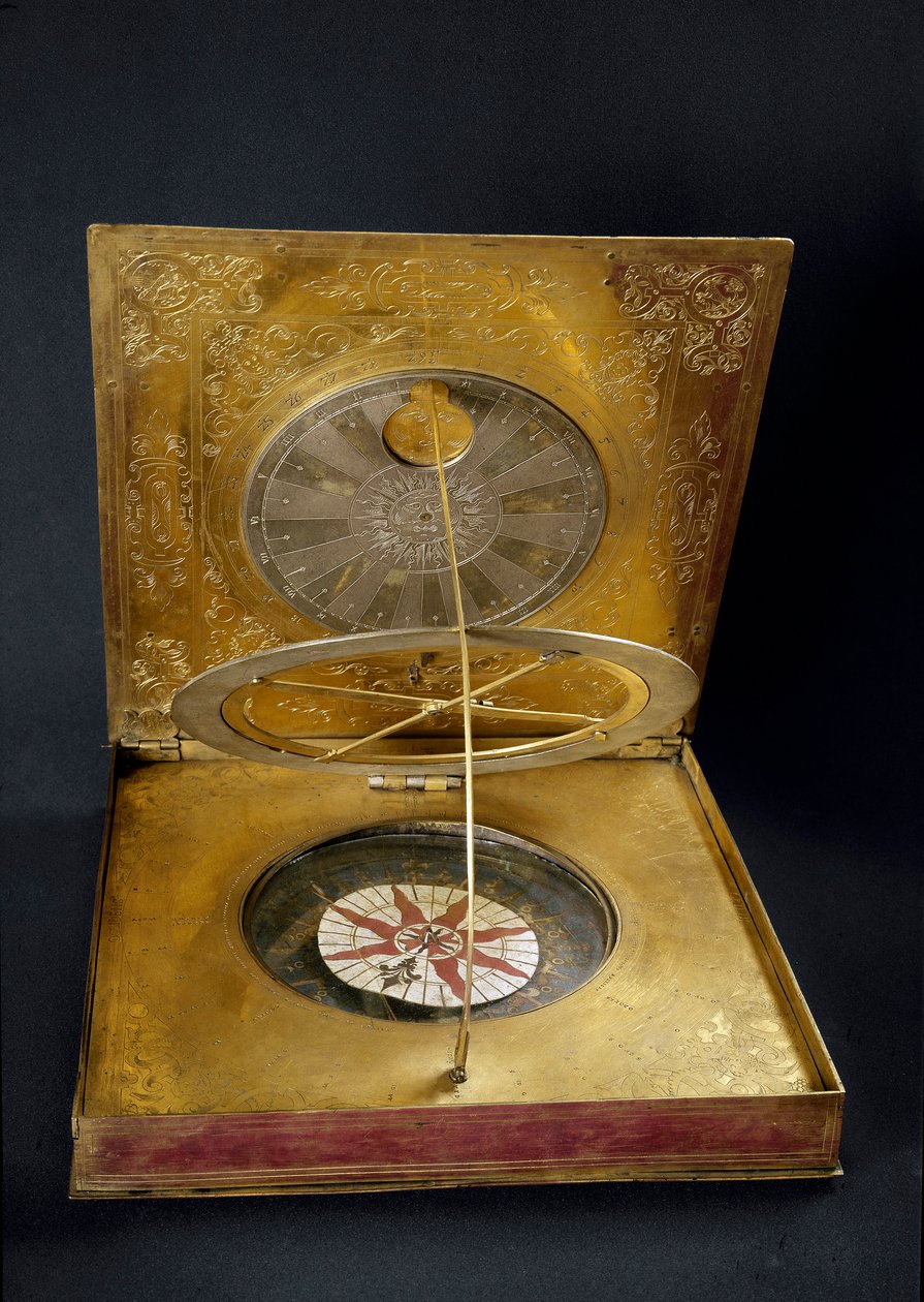 Universal solcelleur lavet af kobber, guld brad, glas og papir lavet i Tyskland. Debut af det 17. århundrede Sun. 24,7x25,7 cm Firenze, Istituto e Museo di Storia delle Scienze af German School