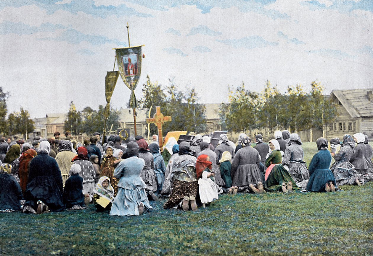 En religiøs procession i en landsby, Rusland, c1890 af Gillot