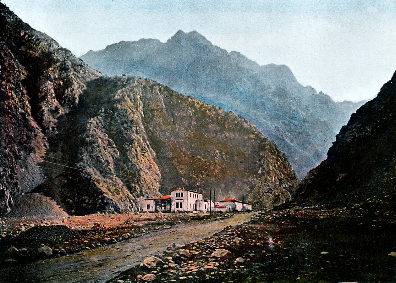 Station på en militærvej, Kaichaour, c1890. af Gillot