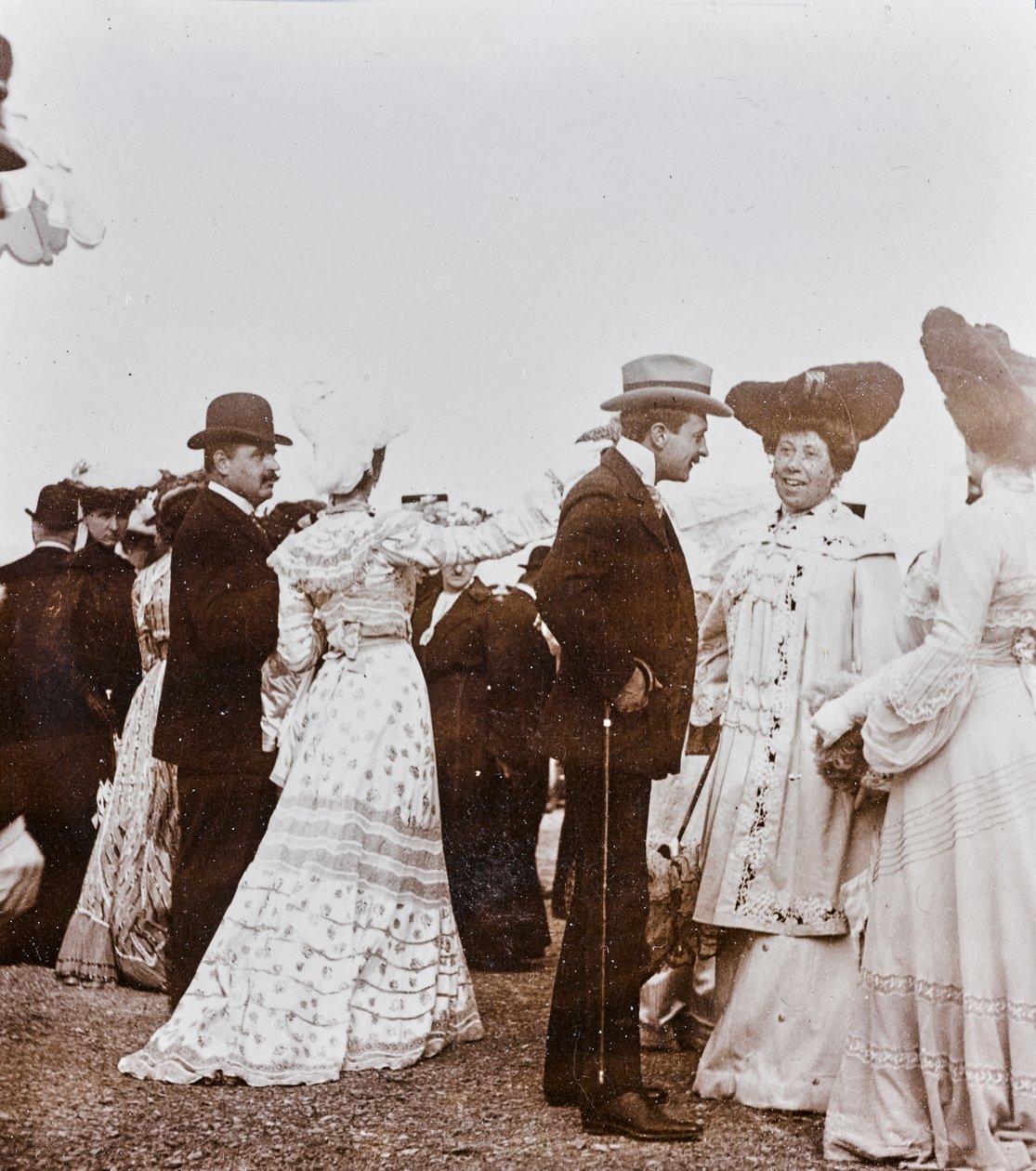 Elegante mennesker til galopløb, Cascine Park, Firenze af Giorgio Enrico (attr.to) Levi