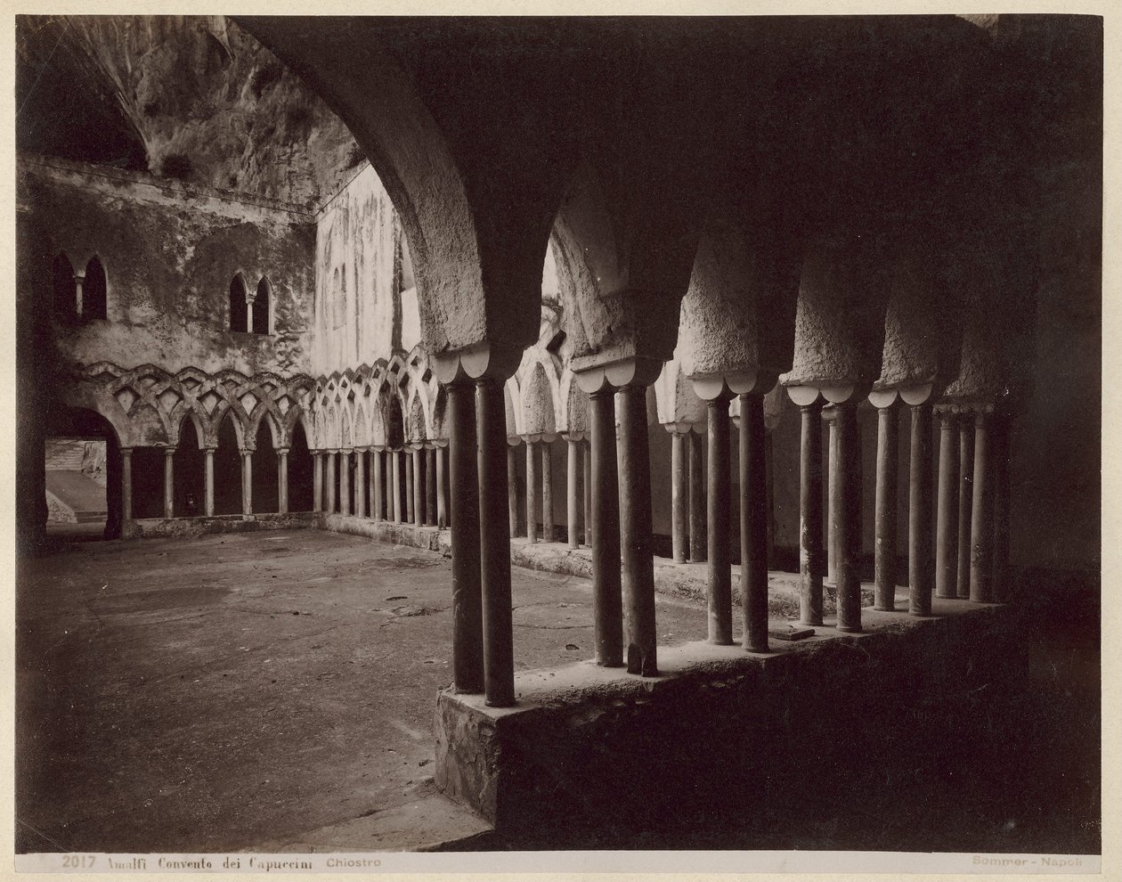 Amalfi, kapucinerklosteret. Klostergård af Giorgio Sommer