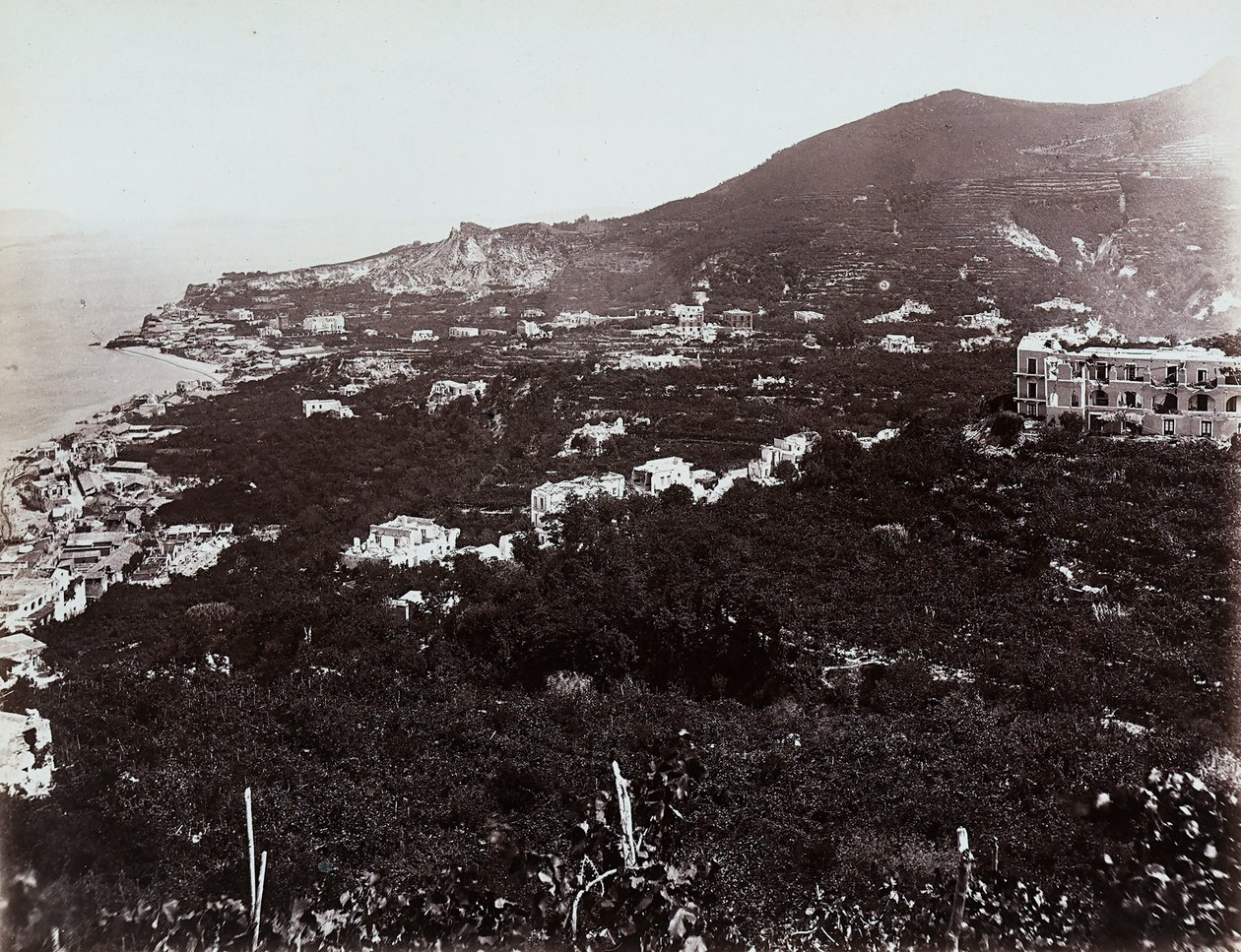Panoramaudsigt over Casamicciola, nær Napoli af Giorgio Sommer