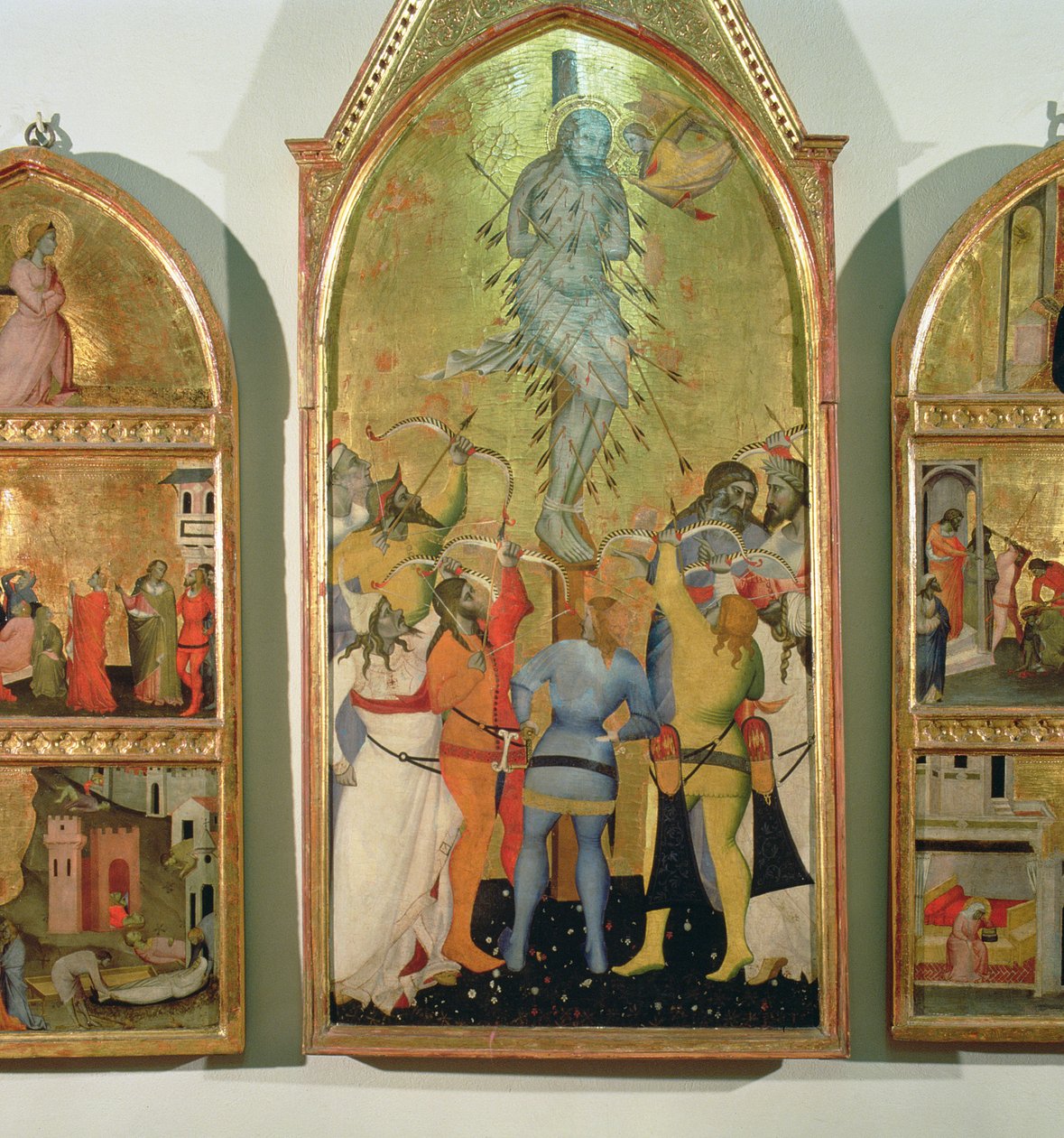 The Martyrium of St. Sebastian, detalje af midterpanelet, der viser helgenen blive skudt med pile tempera på paneldetalje fra 94768 af Giovanni di Niccolo del Biondo