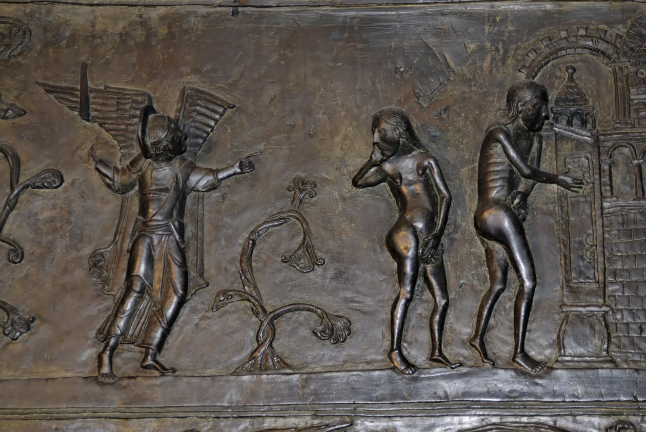 Ottonian Art: Adam og Eva fordrevet fra Paradiset. Omkring 1015. Skulptur på en af bronzedørene til Cathedrale Saint Mary i Hildesheim (Tyskland). af Phillipe de Marlier