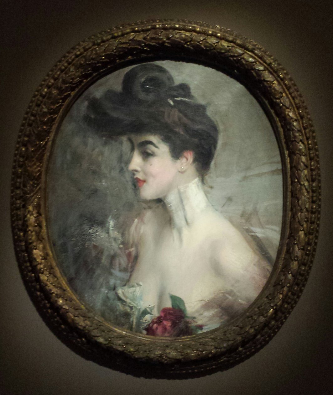 Boldini - Portræt af fru X., med perlekrave af Giovanni Boldini