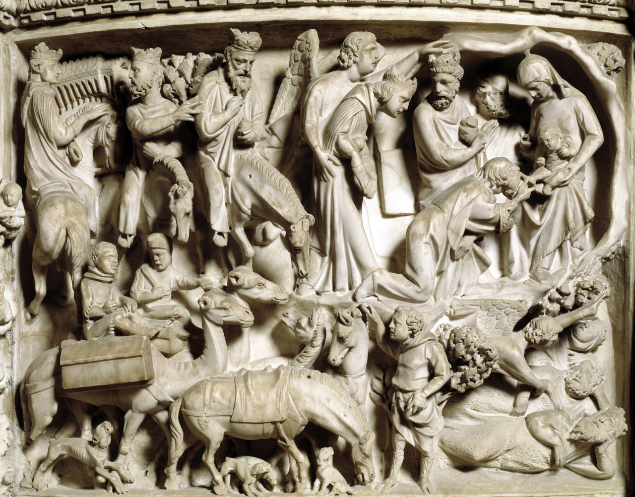 Detalje af relieffer af stolen realiseret af Giovanni Pisano (1248-1314): rejsen og tilbedelsen af magi (Detaljer af relieffer af marmorprædikestolen, rejsen og tilbedelsen af magi) 1302-1311 Cathedrale of Pisa (Duomo di Pisa), Italien af Giovanni Pisano