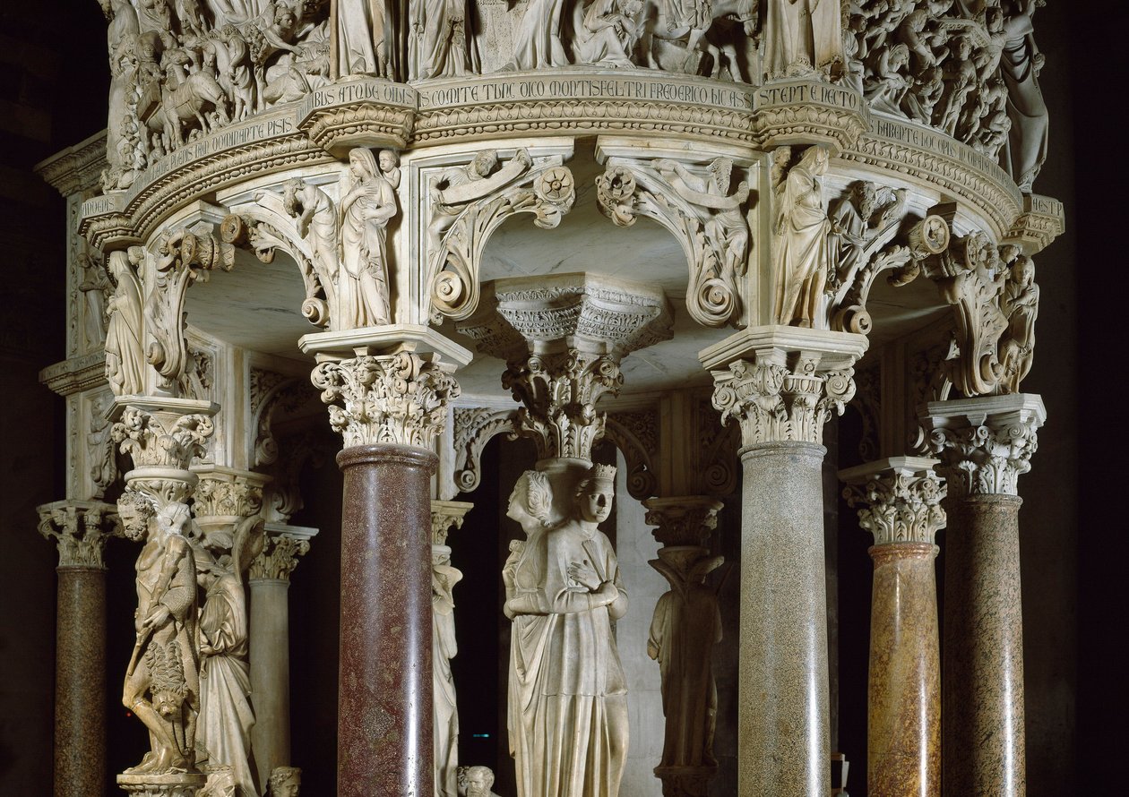 Teologiske dyder og Hercules til venstre Detalje af skulpturelle grupper, der støtter prædikestolen. Marmorskulptur af Giovanni Pisano (1248-1314). 1302-1311 Cathedrale of Pisa (Duomo di Santa Maria Assunta di Pisa), Italien af Giovanni Pisano