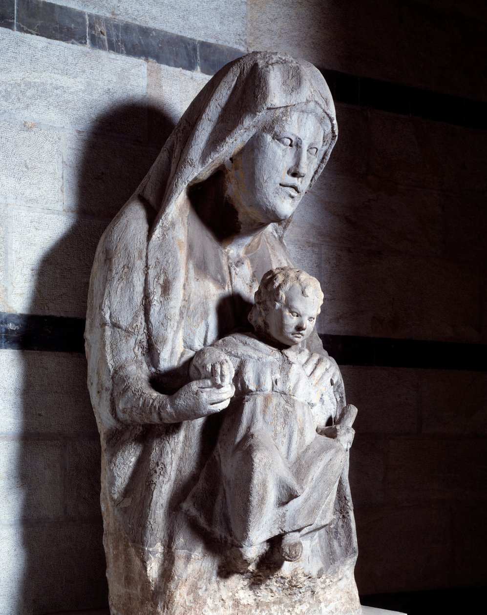 Jomfru med barn (Marmorskulptur af Giovanni Pisano