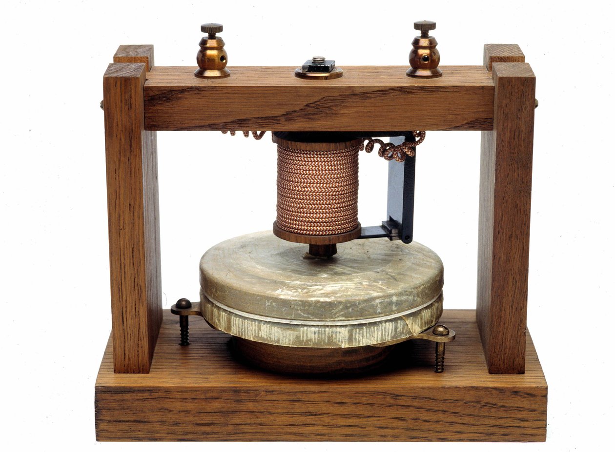 Graham Bells telefon brugt til de første eksperimenter i 1875. af Graham Bell