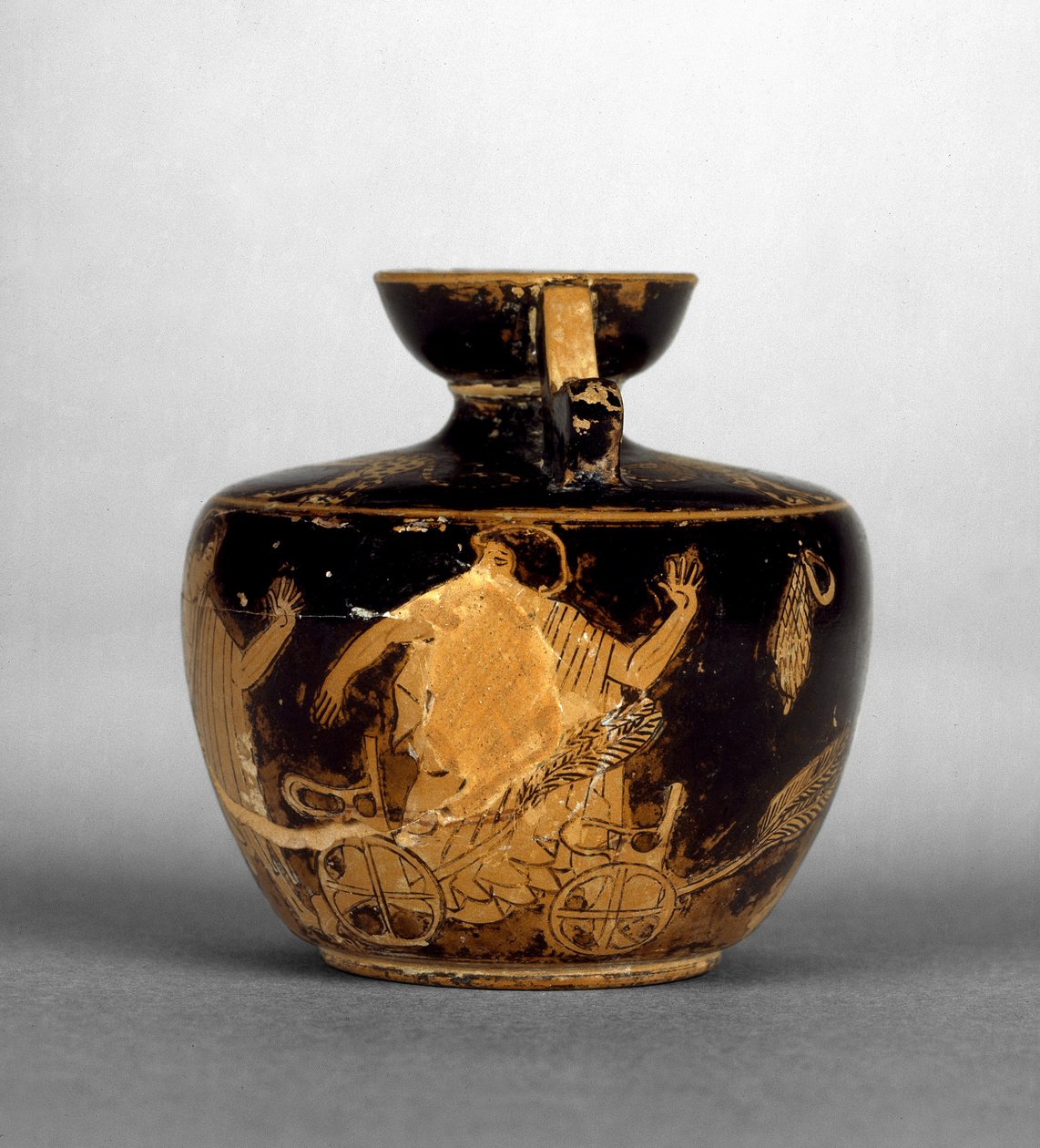 Attic rød-figur aryballos dekoreret med drenge, der leger med en vogn, ca. 490 f.Kr. (keramik) af Greek