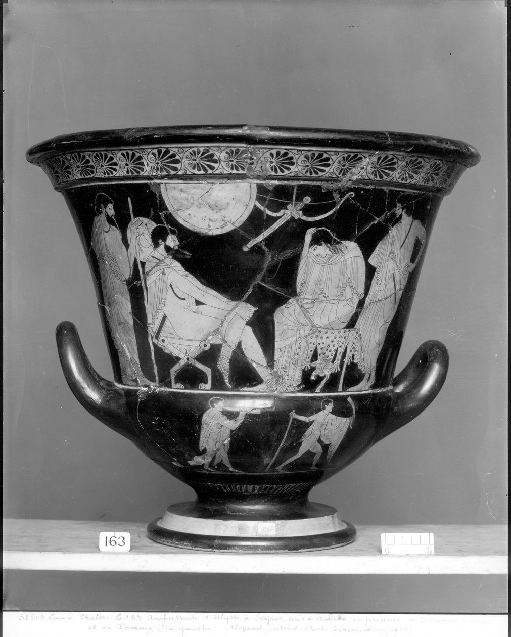 Attic rød-figur calyx-krater forestiller Ulysses, der genkender Achilleus forklædt som den kvindelige Pyrrha, ca. 500 f.Kr. (keramik) af Greek