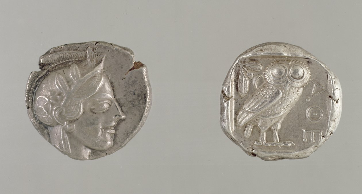 Begge sider af en drakme, med hovedet af Athene og en ugle, fra Athen, ca. 450-440 f.Kr. (sølv) af Greek