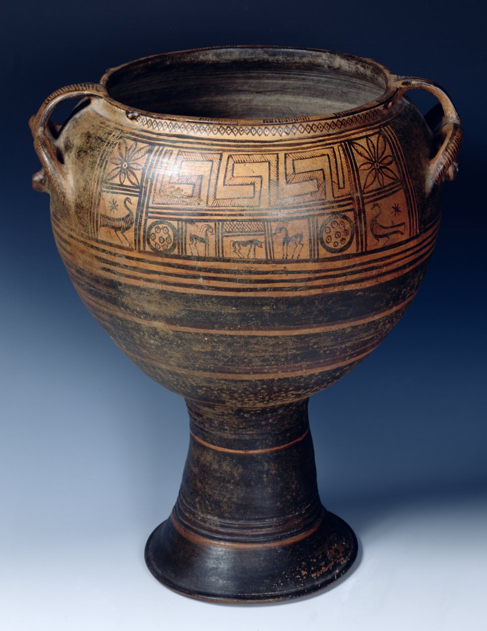 Lebes dekoreret med et geometrisk mønster, fra Milos, ca. 720 f.Kr. (keramik) af Greek