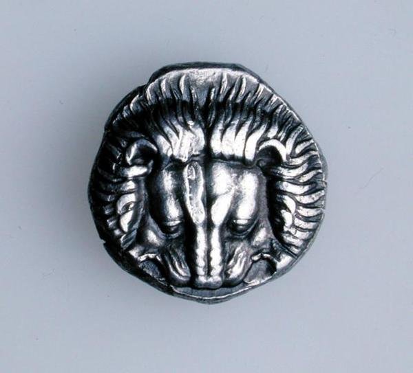Tetradrachm of Samos, Ionia, forestillende hovedbunden af en løve, ca. 390 f.Kr. (forside) (sølv) (for bagside se 168077) af Greek School
