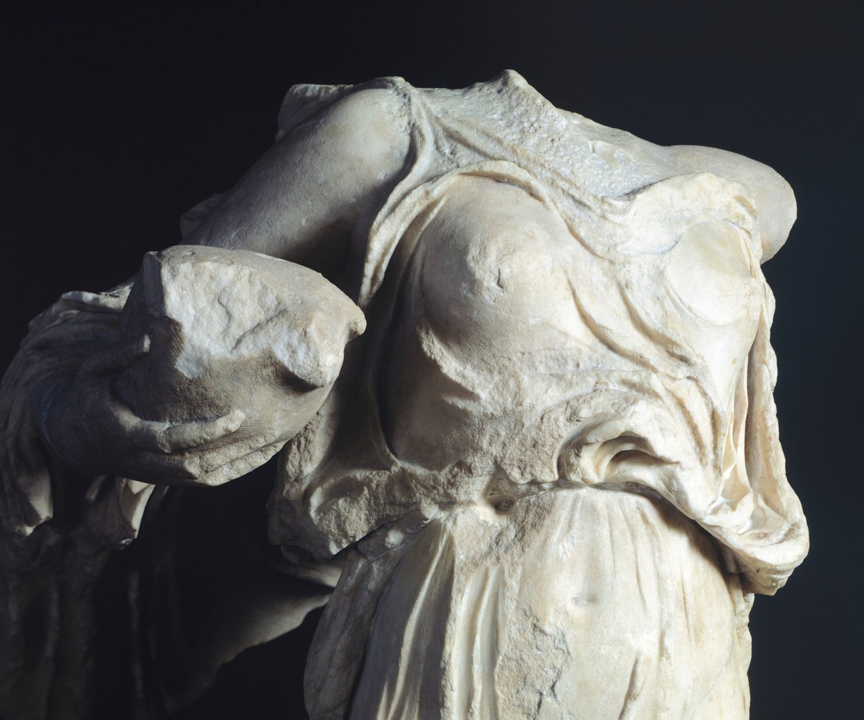 Akroteriefigur, skulptur fra Asclepius-templet, Epidaurus, Grækenland, græsk civilisation, 4. århundrede f.Kr. (skulptur) af Greek