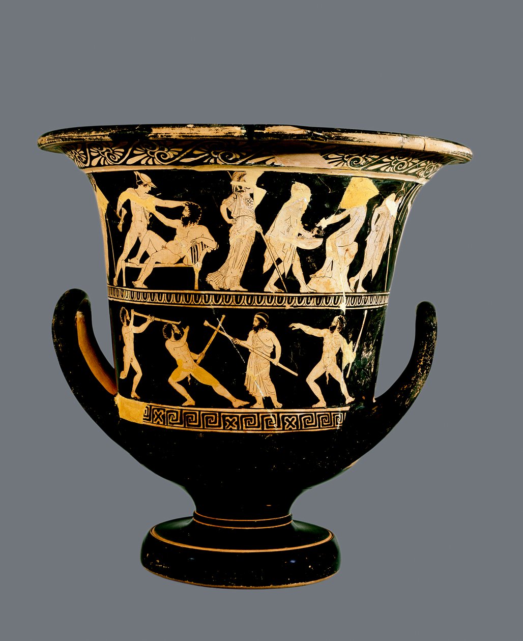 Attisk rød-figur calyx-krater, der viser (over) Theseus gerninger og (under) satyrerne Sikinnis, Komos og Simos tænder fakler fra kul, som Prometheus bærer i en fennikelstilk, ca. 420 f.Kr. (keramik) af Greek