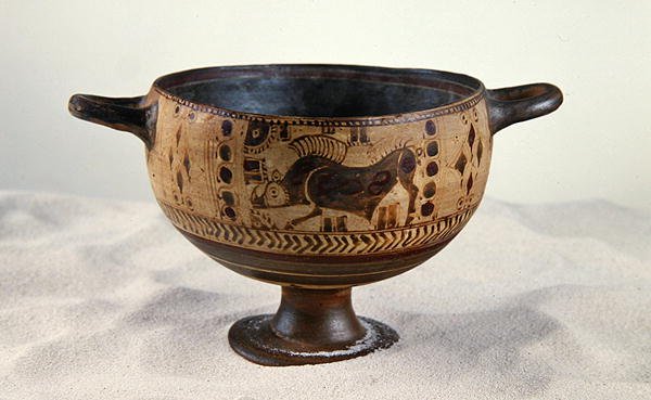 Sort-figur kotyle, ca. 600-500 f.Kr. (keramik) (se også 307544 og 307545) af Greek