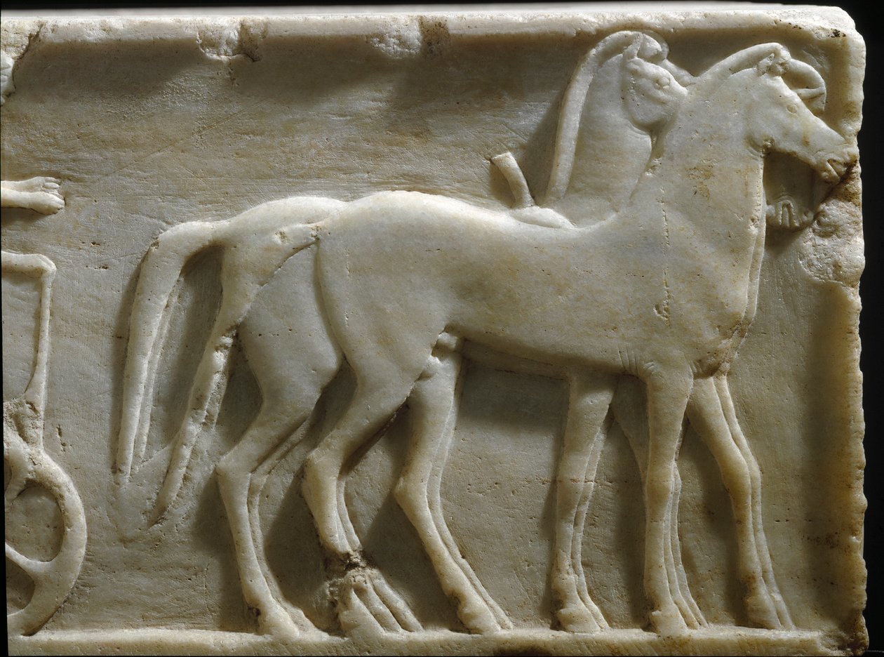 Græsk kunst: "" heste af en quadrige"" Detalje af bunden af en kouros (statue af en ung mand). Marmor relief. 490 f.Kr. Athen, det nationale arkæologiske museum af Greek
