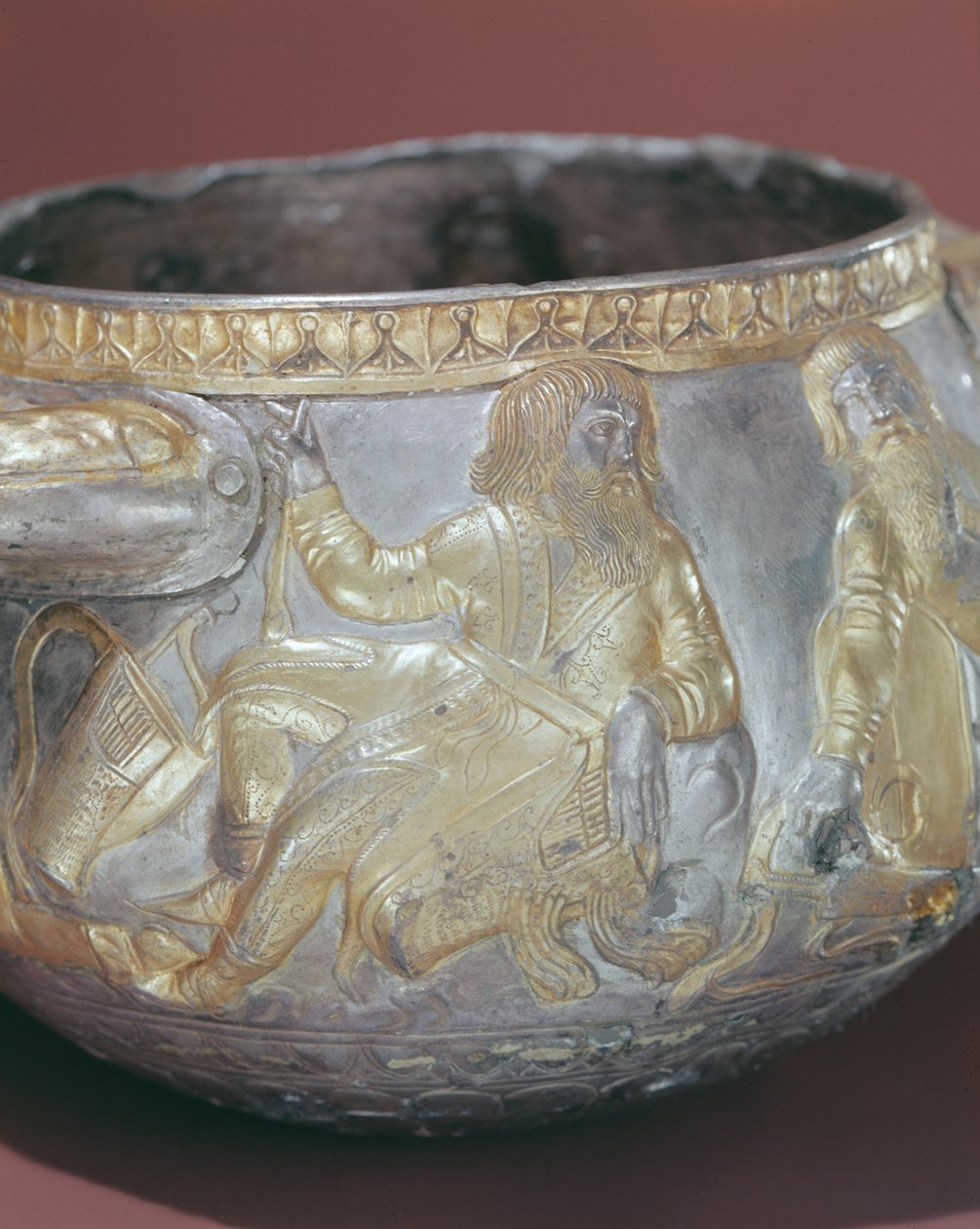 Drikkebæger forestillende skytiske soldater (forgyldt sølv) (detalje af 343629) af Greek School