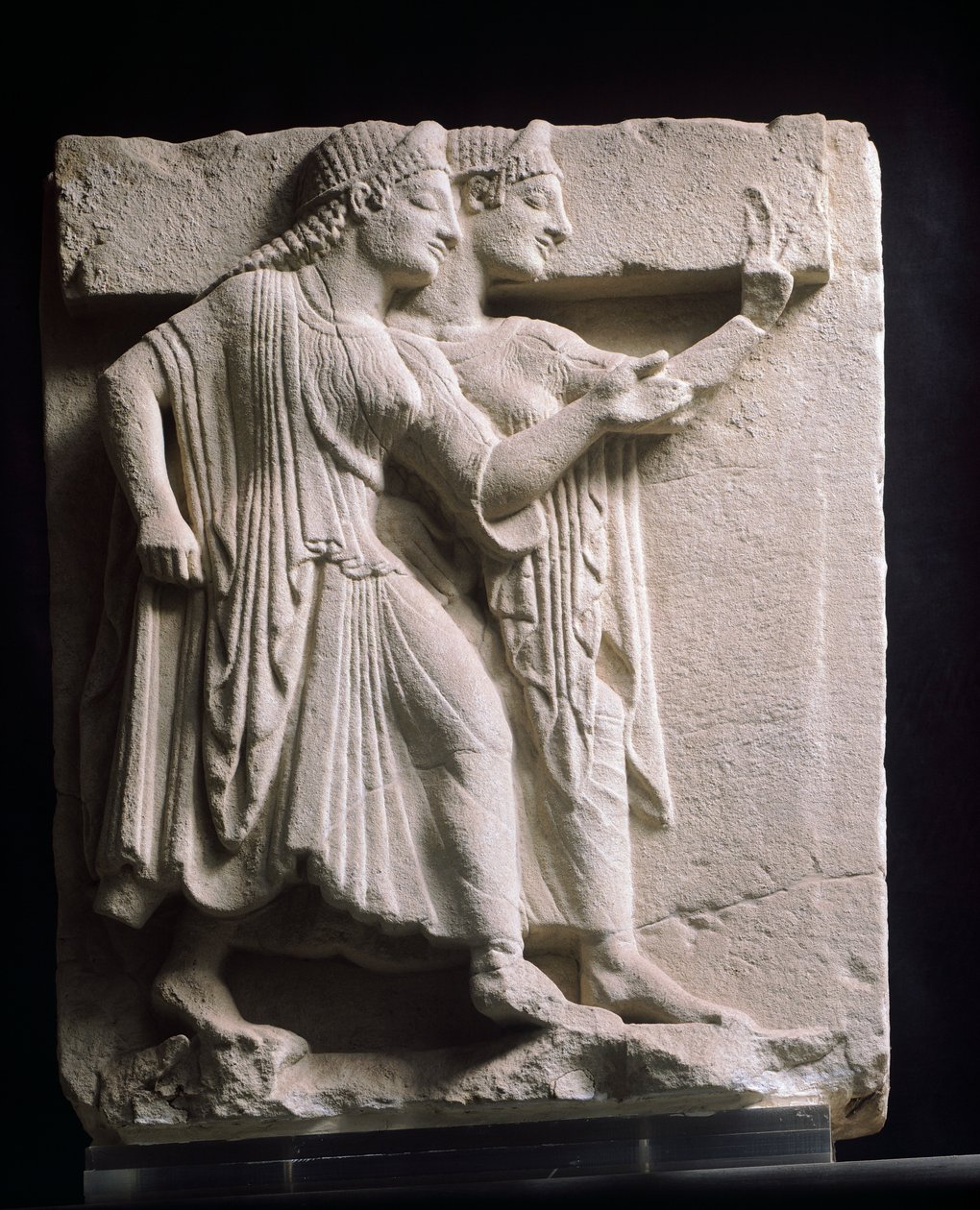 Metope skildrer dansere, relief af gammel synonymordbog, Campania, Italien 5. århundrede f.Kr. (sandsten) af Greek School