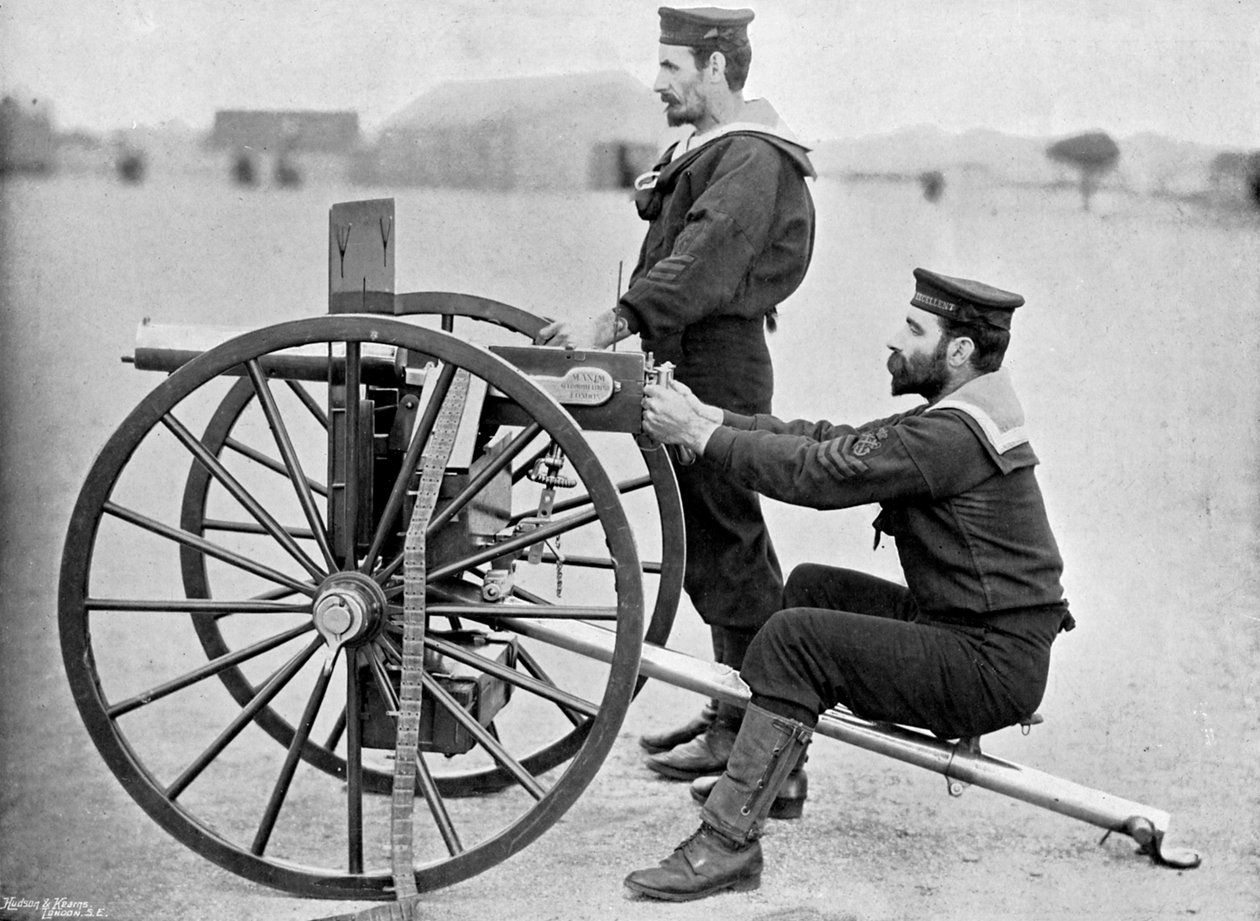 Royal Navy Maxim våbenøvelse på Whale Island, Portsmouth, Hampshire, 1896. af Gregory and Co