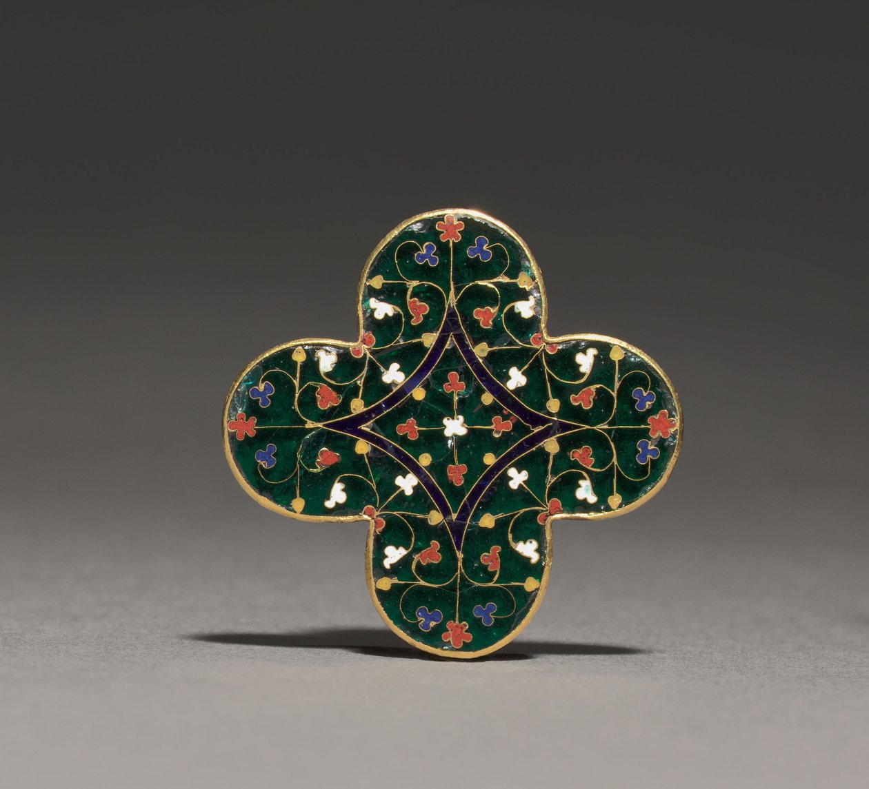 Quatrilobed Plaque, ca. 1300-1310 (guld, gennemskinnelig emalje) af Guillaume (attr. to) Julien