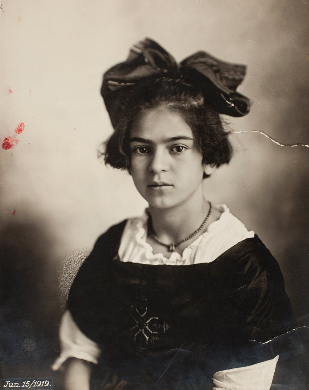 Frida Kahlo, 15. juni 1919 af Guillermo Kahlo
