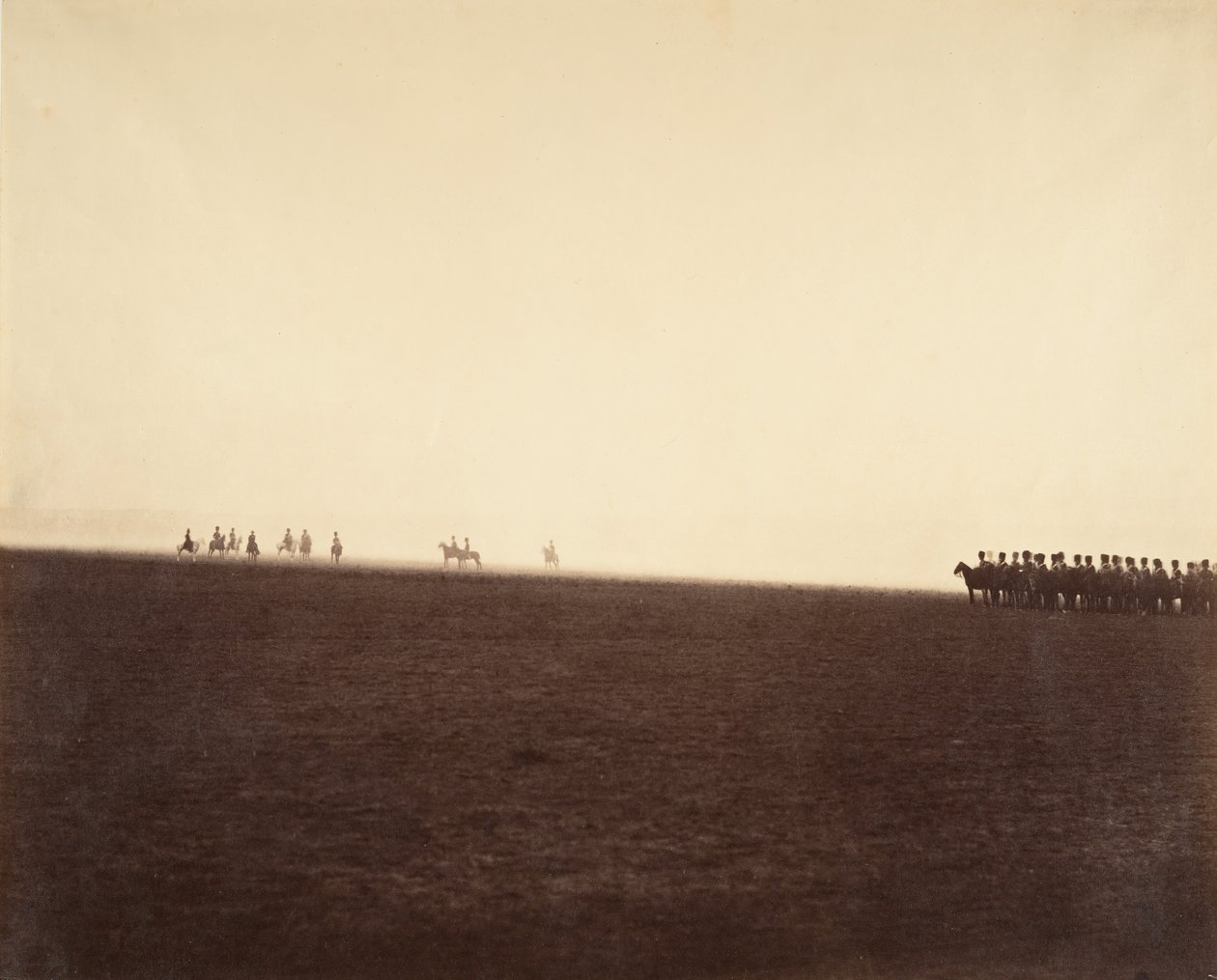 [Cavalry manøvrer, Camp de Châlons], 1857. af Gustave Le Gray