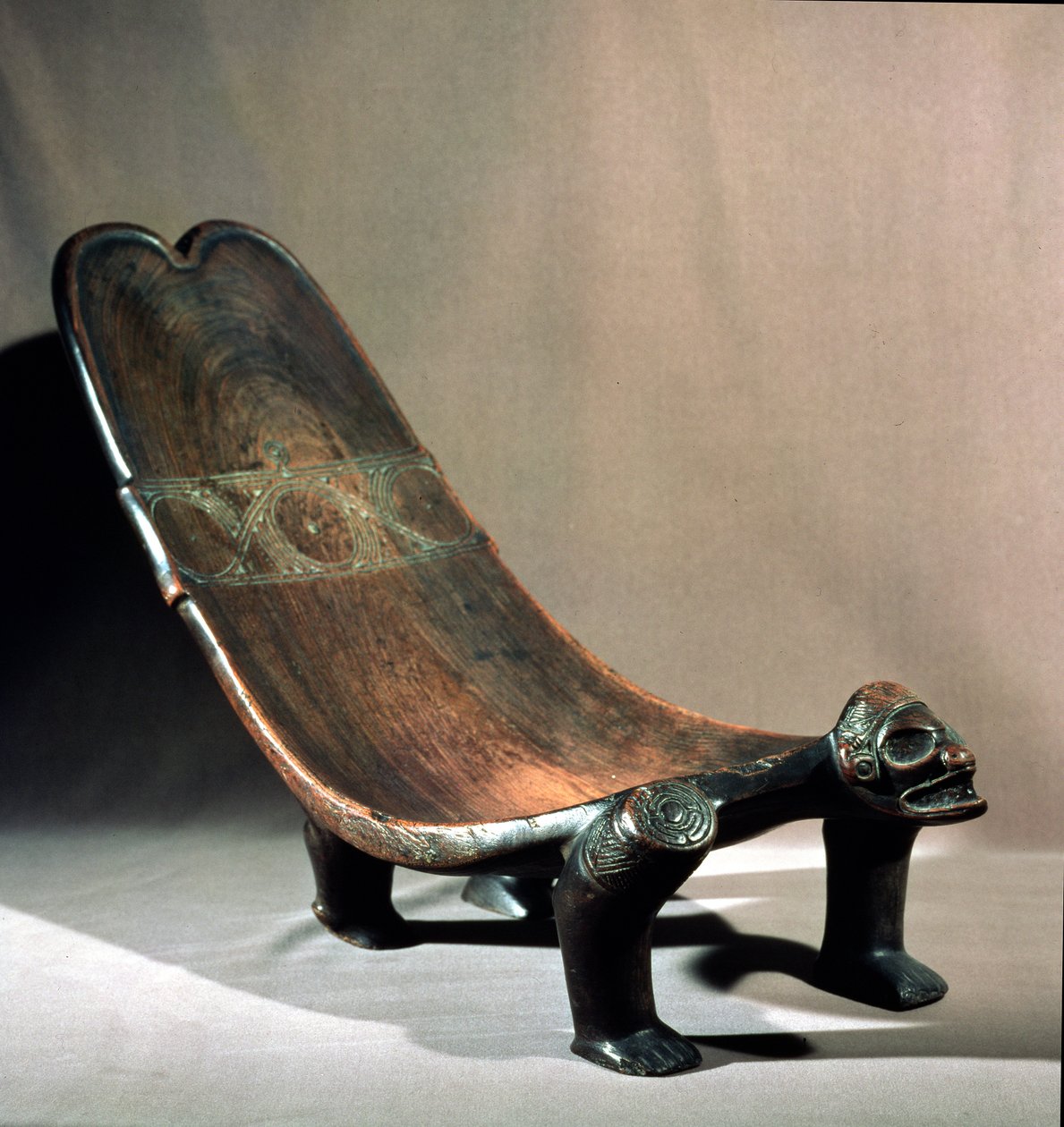 Duho ceremonisæde, Taino, Republikken Haiti, 1400-tallet (træ) af Haitian School