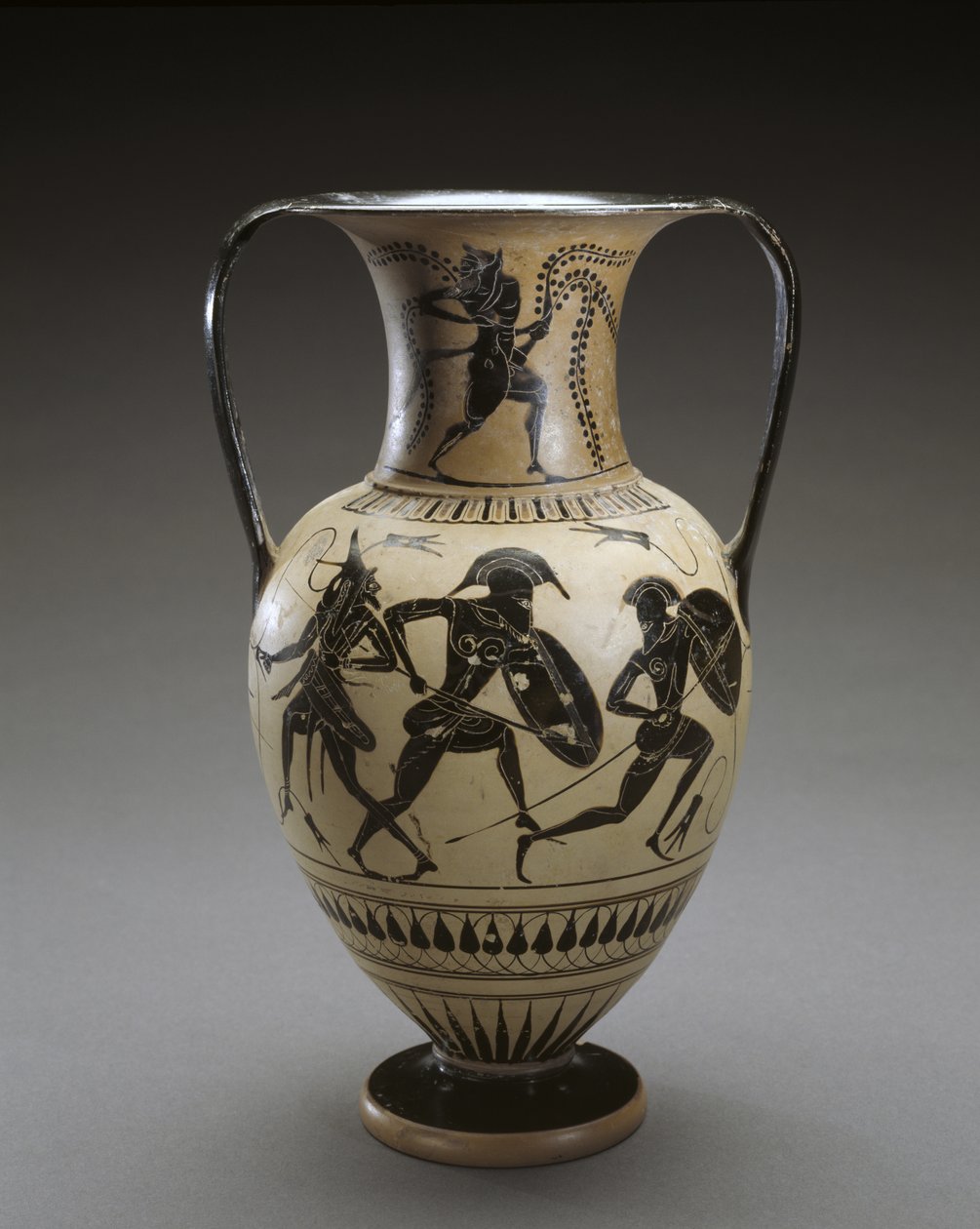 Amfora med sort figur med scene fra Iliaden, 540-520 f.Kr. (terracotta og slip) af Hattatt Painter (attr. to)