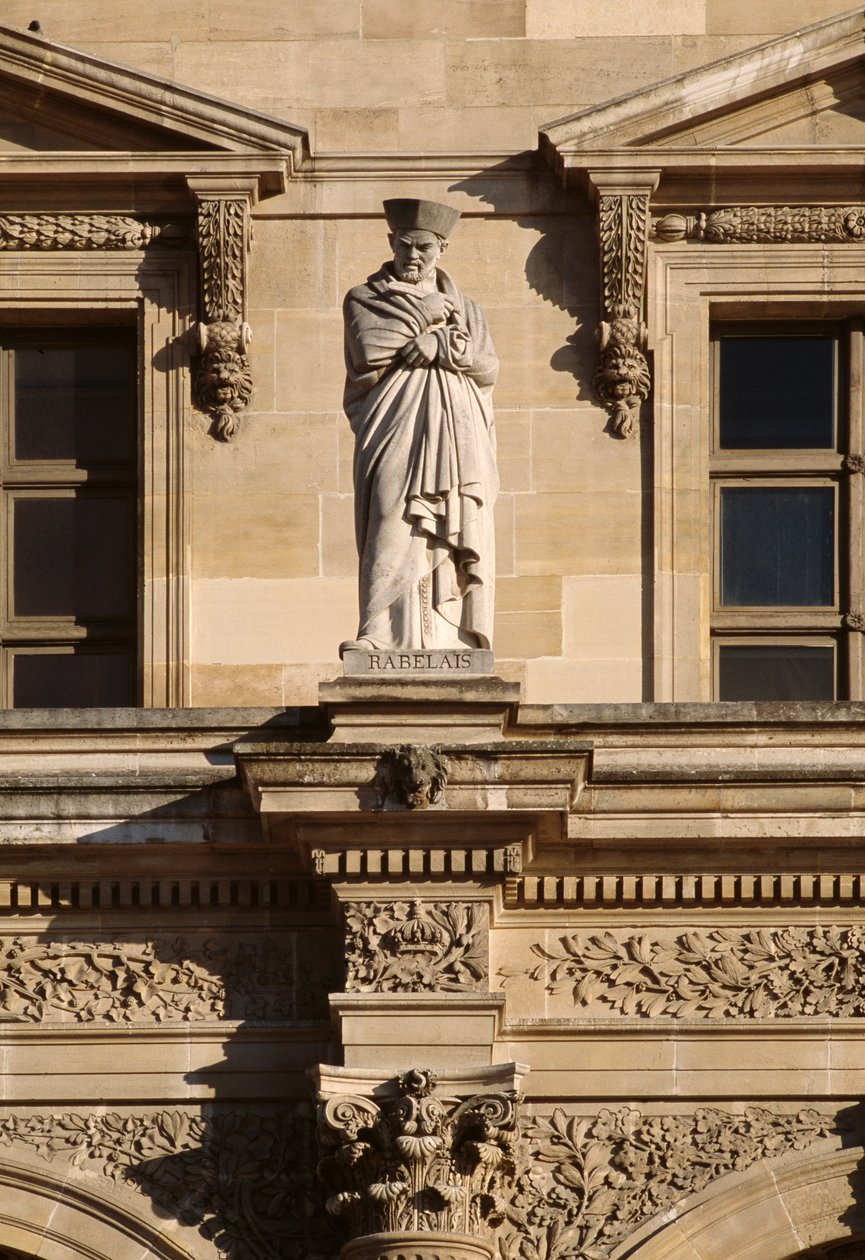 Facade, gårdsplads Napoleon, skulptur af Francois Rabelais af Hector M. and Visconti, Louis Lefuel