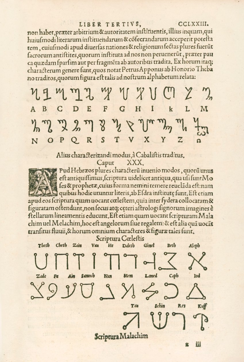 Thebansk alfabet (honorisk alfabet eller Honorius runer) og himmelalfabet (Scriptura Malachim eller engleskrift) Indgravering fra Heinrich Cornelius Agrippa von Nettesheim (1486-1535) De occul af Heinrich Cornelius Agrippa von Nettesheim