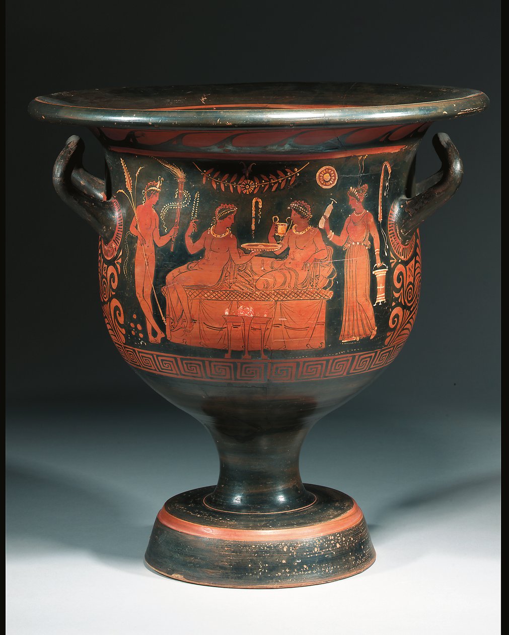 Stort apulisk rødfigurkrater, ca. 350-340 f.Kr. (keramik) af Helbig Painter (attr. to)