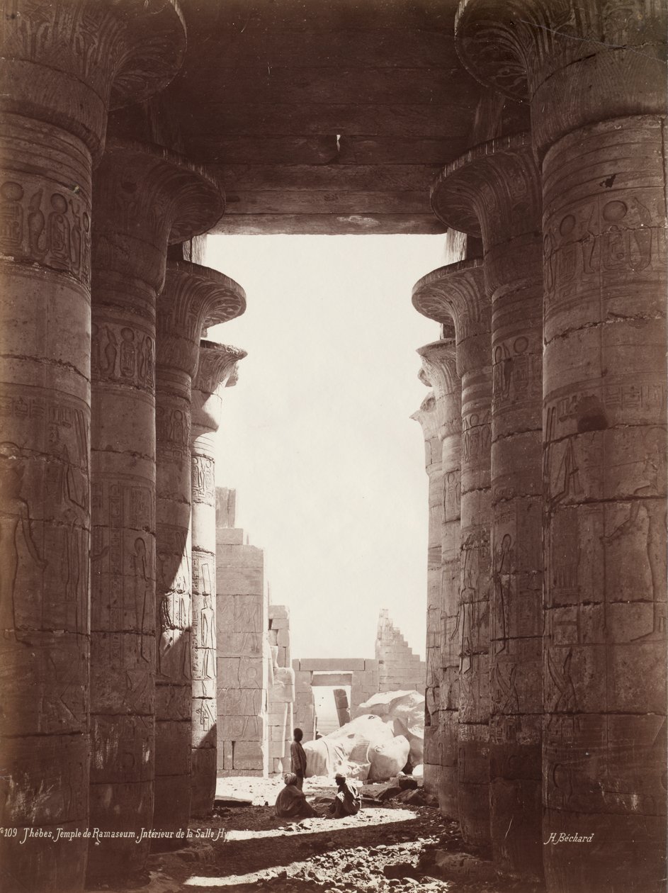 Theben, Ramesseums tempel, Hypostylehallens indre af Henri Béchard